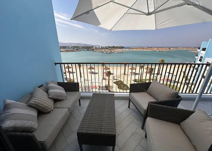 Chic One-Bedroom With Sea View